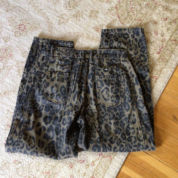 Women’s Happy Trails Printed Mid Rise Barrel Jeans various READ REVIEW - Picture 11 of 15